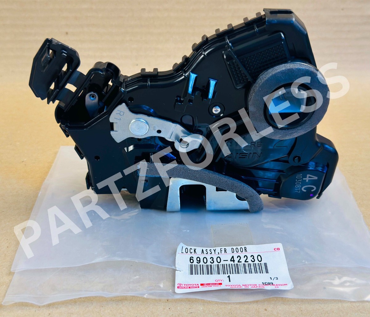 69030-42230 TOYOTA GENUINE LOCK ASSY, FRONT DOOR W/MOTOR, RH