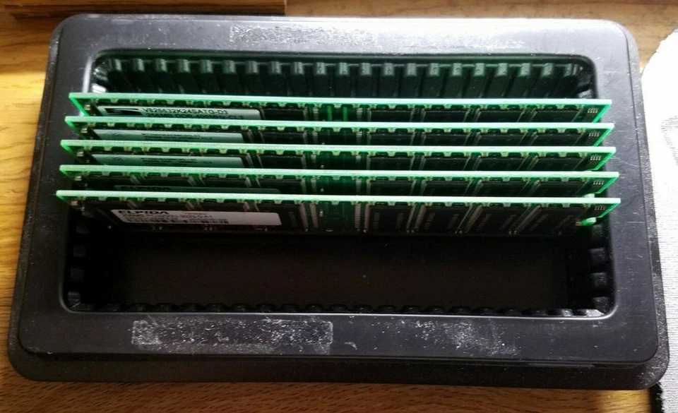 Memoria de escritorio 1280 MB [5 X 256 MB] PC3200U 400 Mhz CL3 DDR-400, marcas mixtas Foto 2 de 2