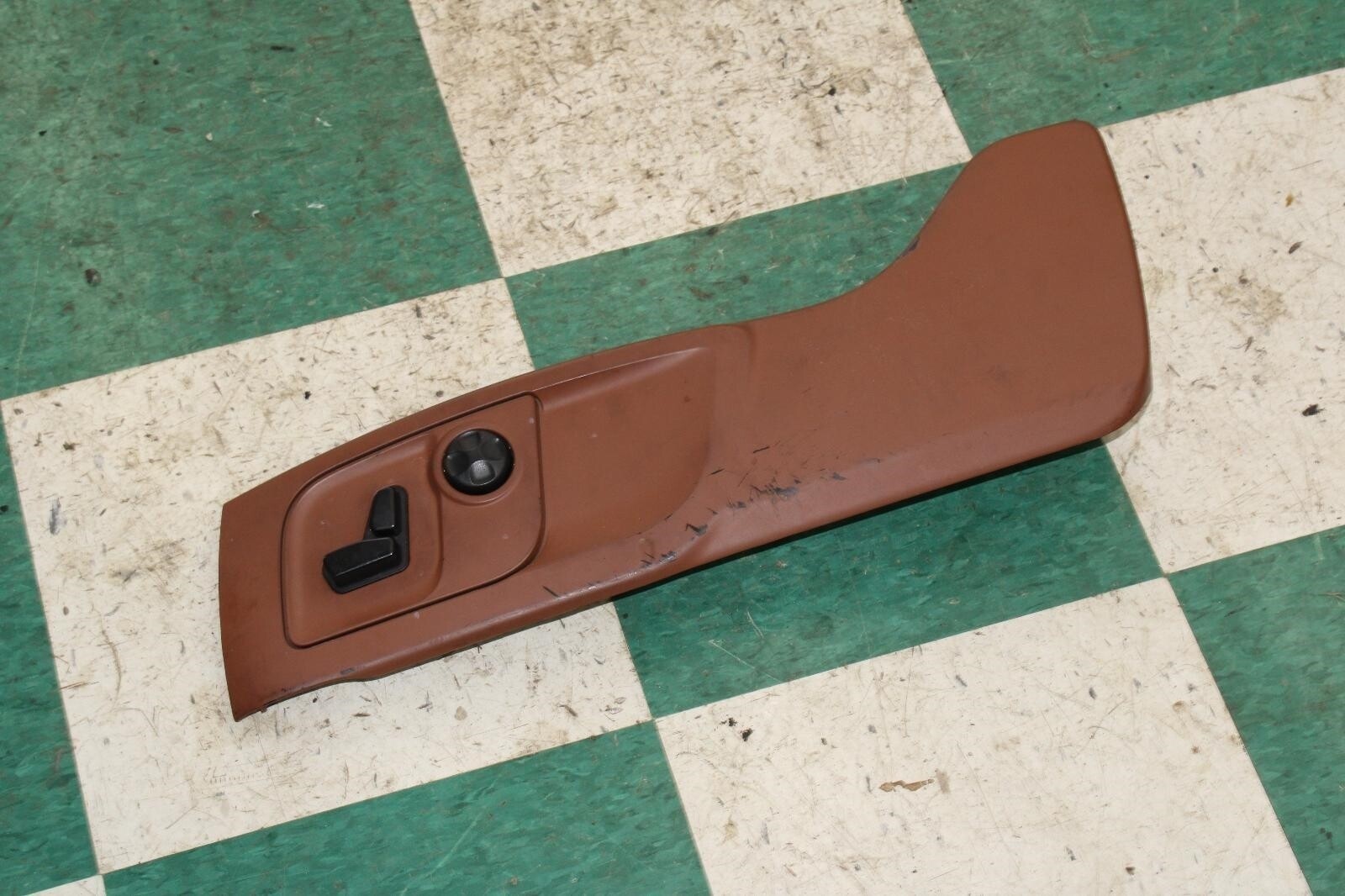 14-17 Ghibli Brown Trim Front Driver Side Left LH Power Seat Switch Factory OEM