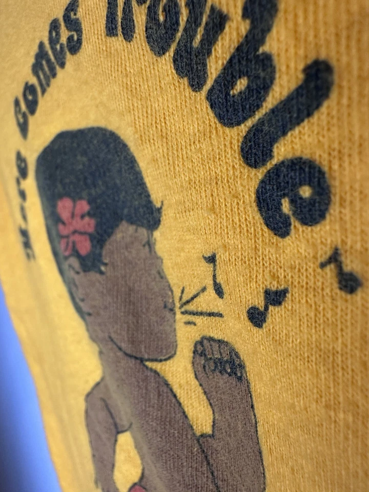 Camiseta Hanes Beefy 1980s Vintage Algodão Gráfico Havaiano Ponto Único EUA - Imagem 4 de 4