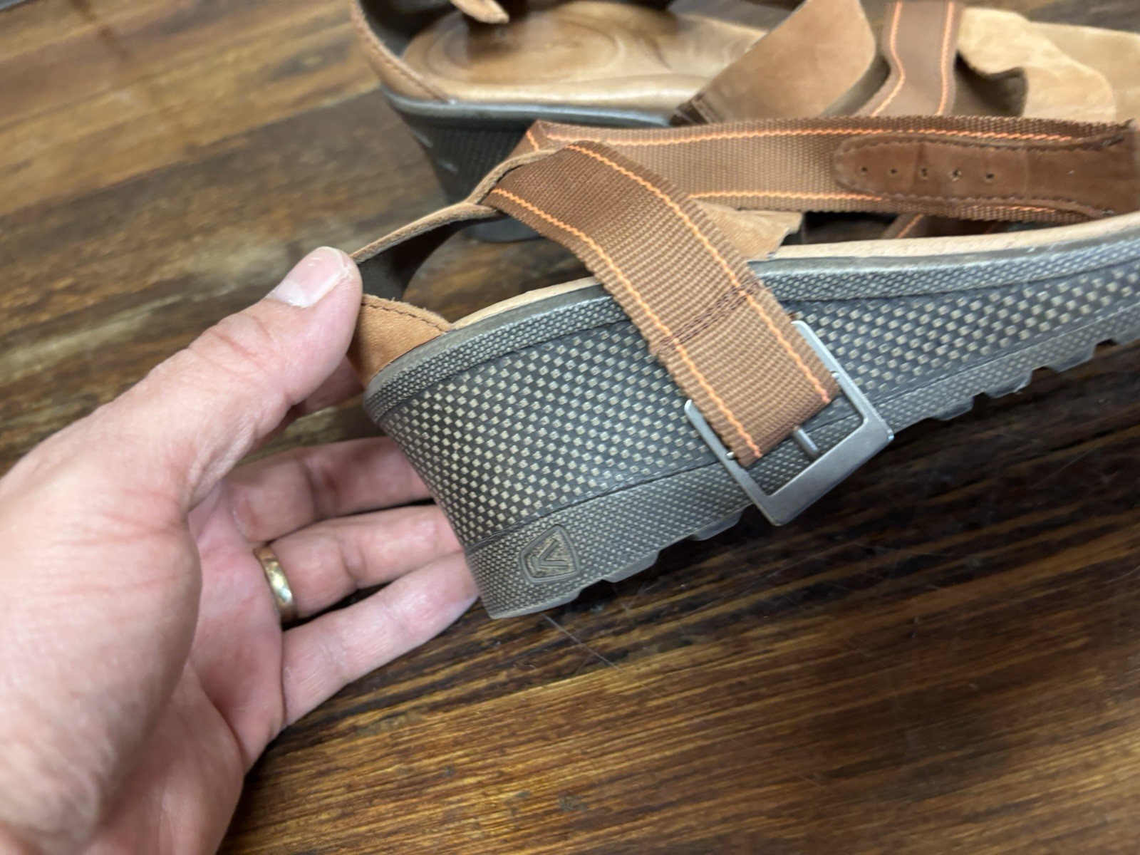 Sandali Keen Skyline zeppa pelle marrone cinturino alla caviglia taglia 9 OTTIME CONDIZIONI