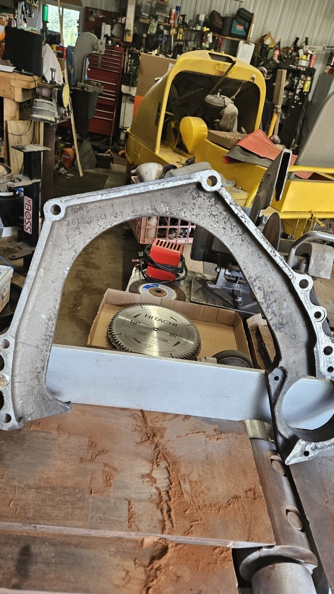 1999 Ford F250SD (7.3L / AT / 4x4) Transmission / Flywheel Adapter