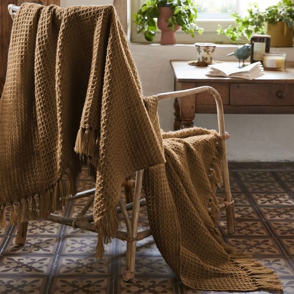Plaid à franges 130x160 cm RPET GABIN camel pour canapé