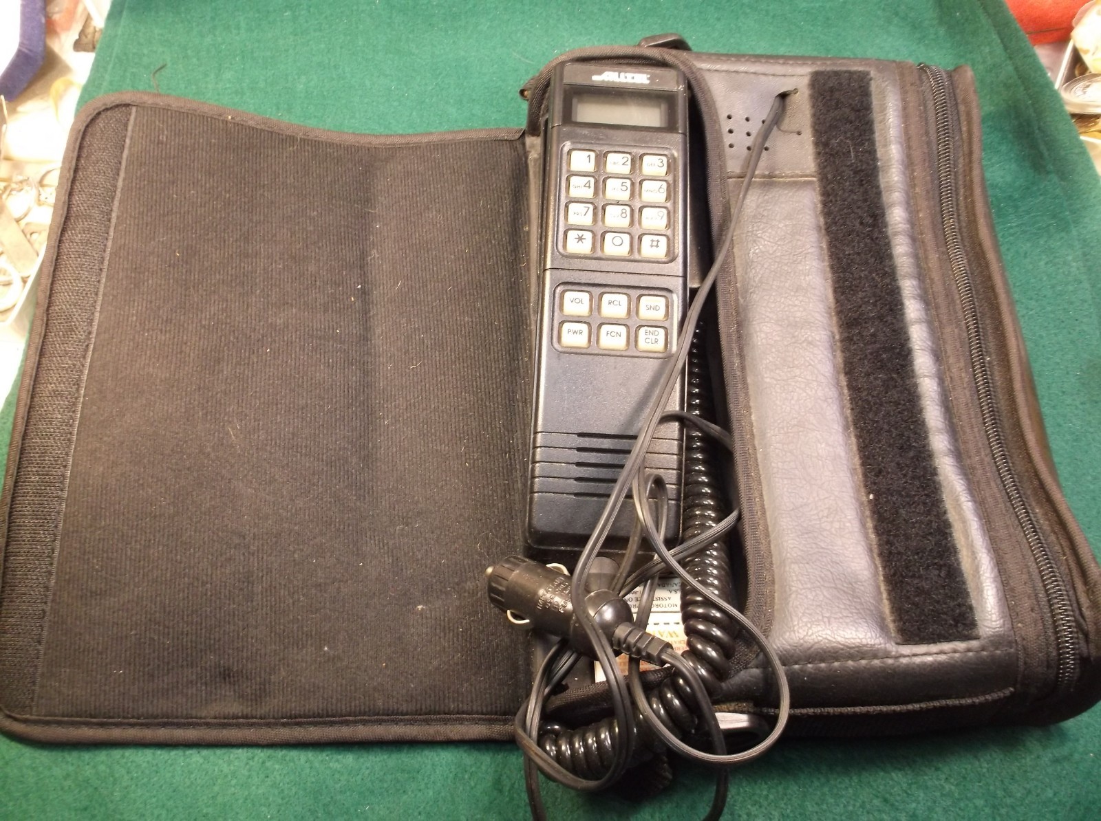 NICE VTG ALLTEL BAG (CAR) PHONE WITH BLACK CASE, CAR ADAPTER, BY