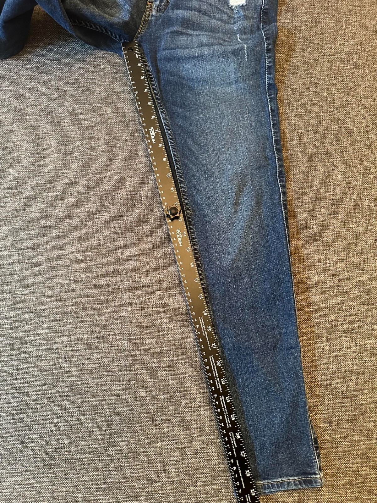 Picture 3 of 12
