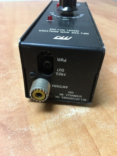 MFJ 208 VHF SWR Analyzer - Zdjęcie 3 z 6