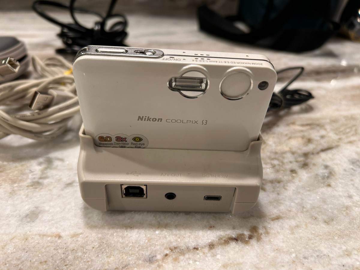 Nikon Coolpix S3 Digital Camera | eBay