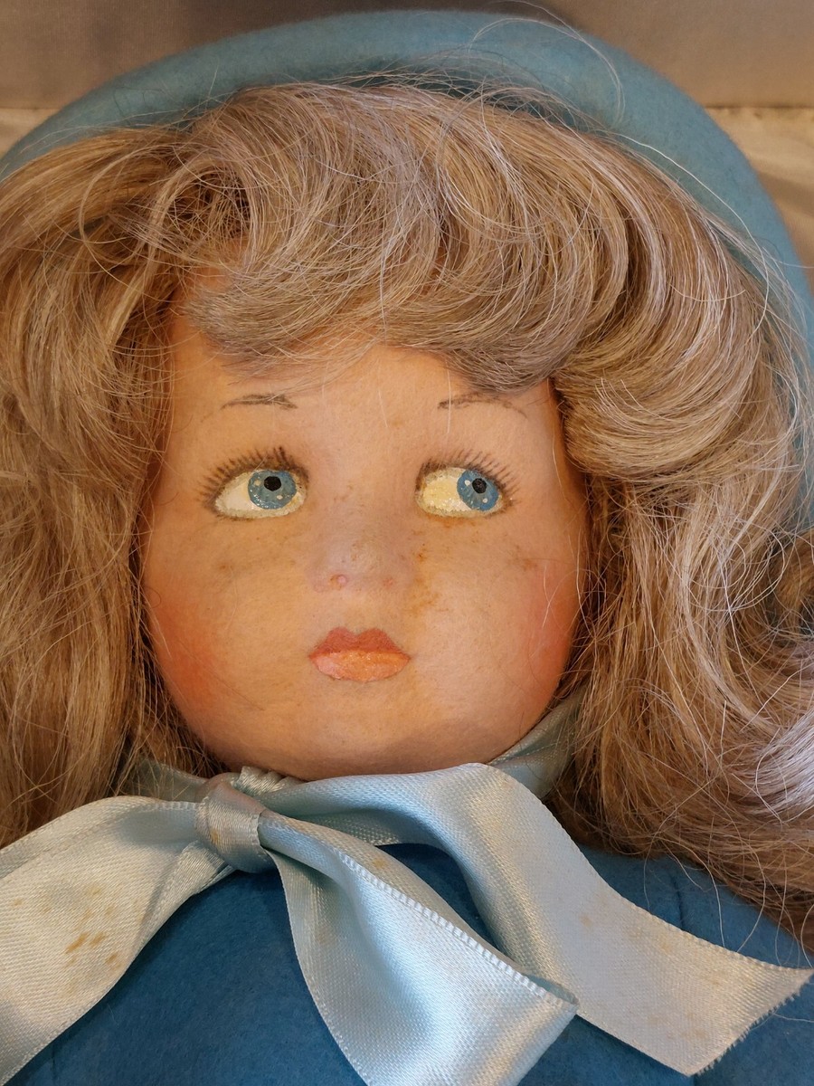 poupée Lenci 33 cm dans sa boite
