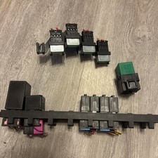  JOB LOT OF BENTLEY CONTINENTAL GT FUSES AND RELAYS 2005