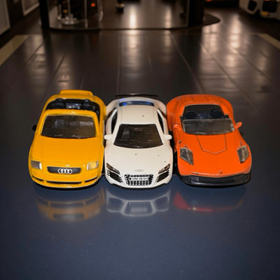 ボディボード YELLOWS DVD セット 7, 8, 9,10, 11 Hot Wheels Yellow Audi TT, White Audi R8 Super Chase & Orange