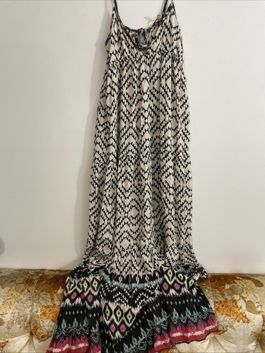 Billabong Brighter Than Black And Beige Print Tiered Maxi Dress Rayon Sz Small - Picture 2 of 10