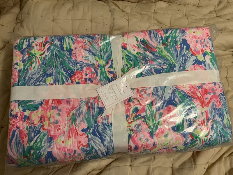 Pottery Barn LILLY PULITZER FAN SEA PANTS Deep Dive Cal King Quilt NWT New NIP