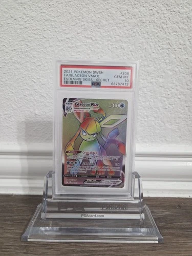 2021 Pokémon SWSH Evolving Skies Glaceon VMAX Rainbow Rare Card 208/203 PSA 10
