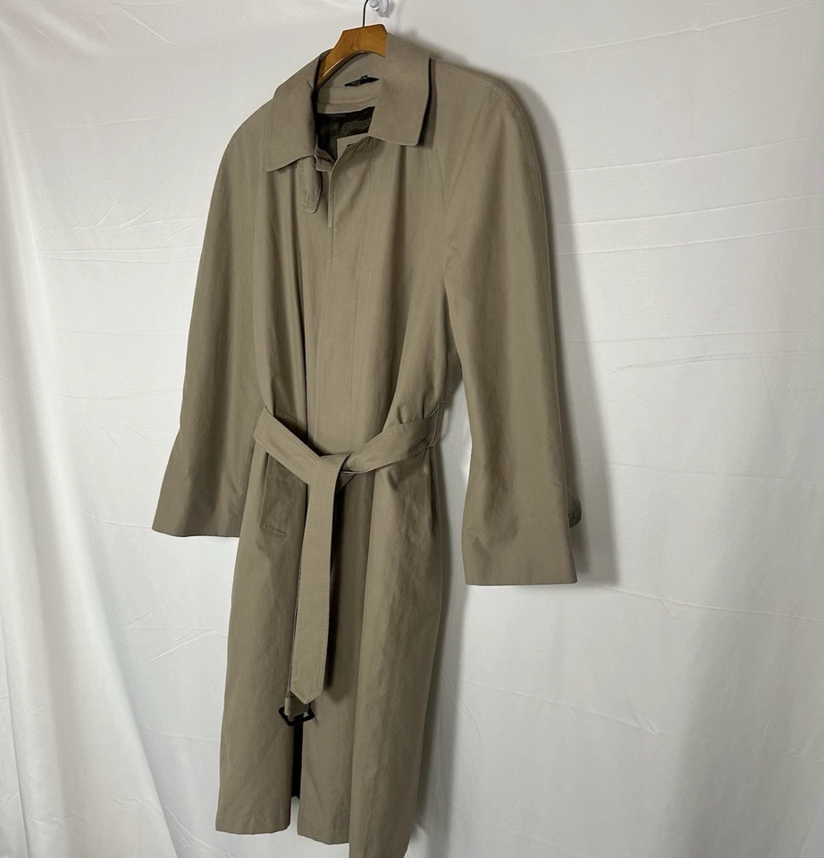 Jos A Bank Men’s Trench Coat Beige/Tan Belted Removable Plaid Wool Liner 40R - Image 3 of 4