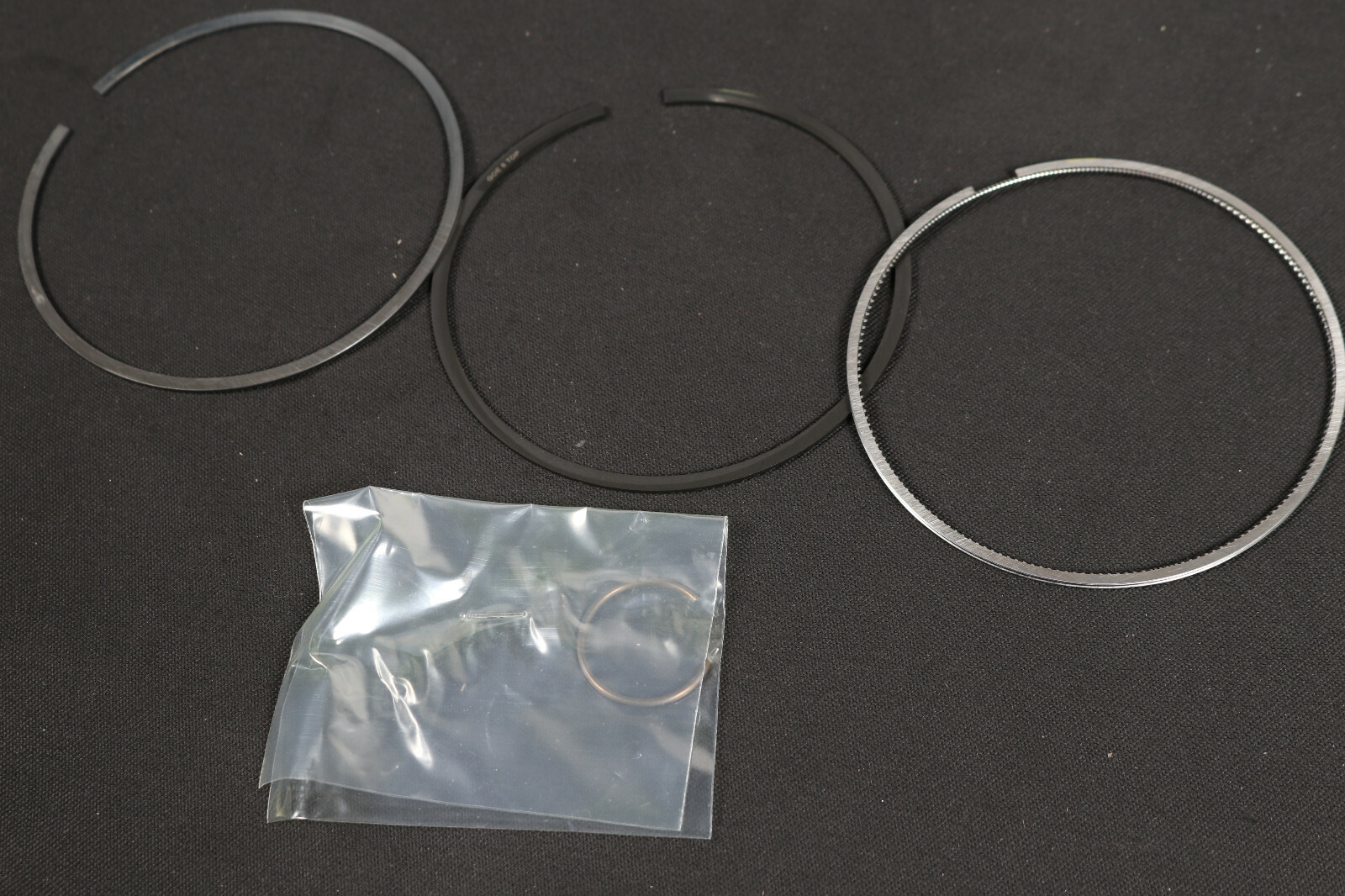 New OEM BMW N63 EU6 Piston Rings Bolts X5 F15 F16 50iX 7er F01 LCI 750i