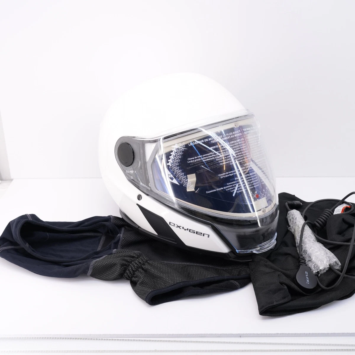 Lightest modular outlet snowmobile helmet