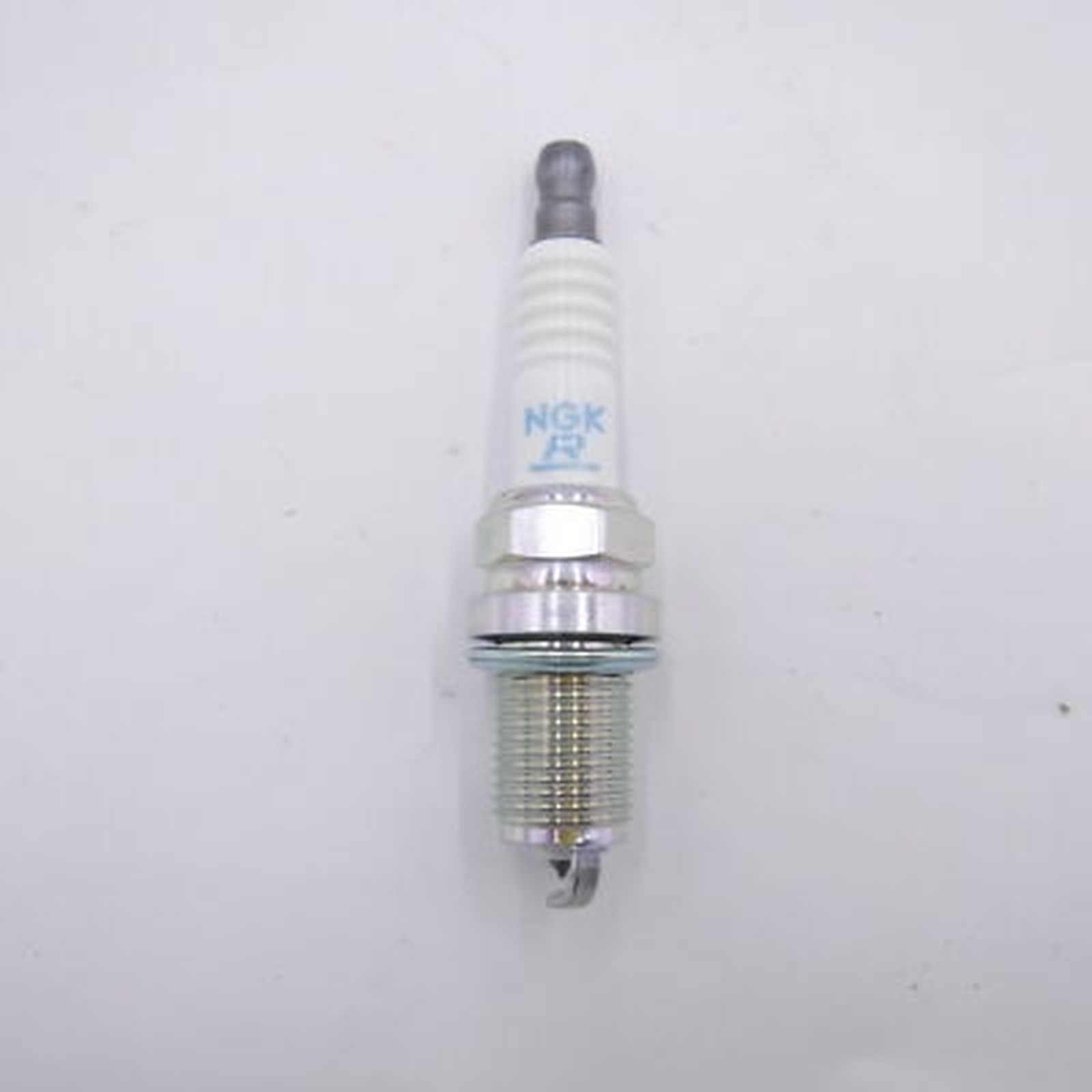 SUBARU / OEM / 1996-1999 Forester Impreza Legacy 2.5L Ignition Spark Plug 22401A