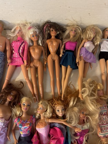 Riesiges gemischtes Barbie & Disney Puppen & Zubehör Konvolut 373+ Teile 77 Puppen - Bild 14 von 24