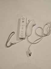 Official Nintendo Wii Remote White OEM +  Nunchuck