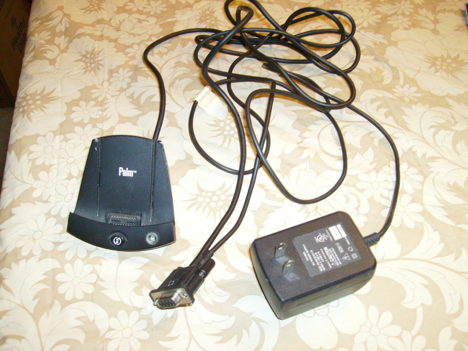 Charge and Serial HotSync Cradle for the Palm V or Vx Works!