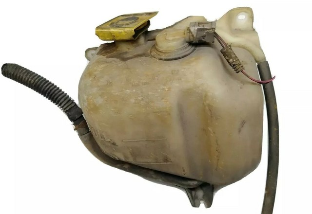 2004 jeep grand cherokee coolant resivor tank 2004 jeep grand cherokee coolant resivor tank