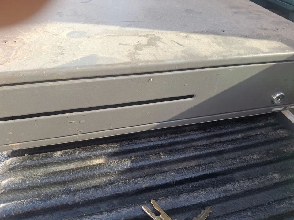 Cajón de efectivo Fujitsu 9535 Foto 2 de 4