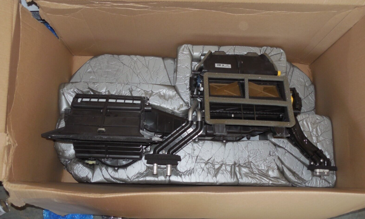 New Ford Ranger 2019-2023 HVAC Unit Case Evaporator And Housing