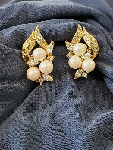 Vintage Pierre Balmain Paris Ohrclips, goldfarbene Strass Kunstperlen - Bild 5 von 9