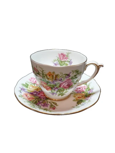 Roslyn China Royal Rose Tea/Coffee Cup #8742 Made in England