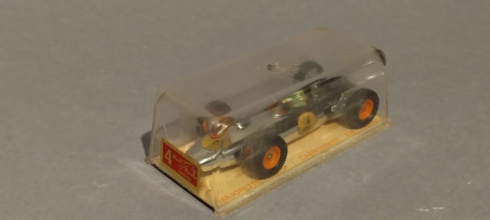 Vintage Majorette Rail Route #1 BRM race car F1 - Rare Color - in crystal box - Immagine 2 di 4