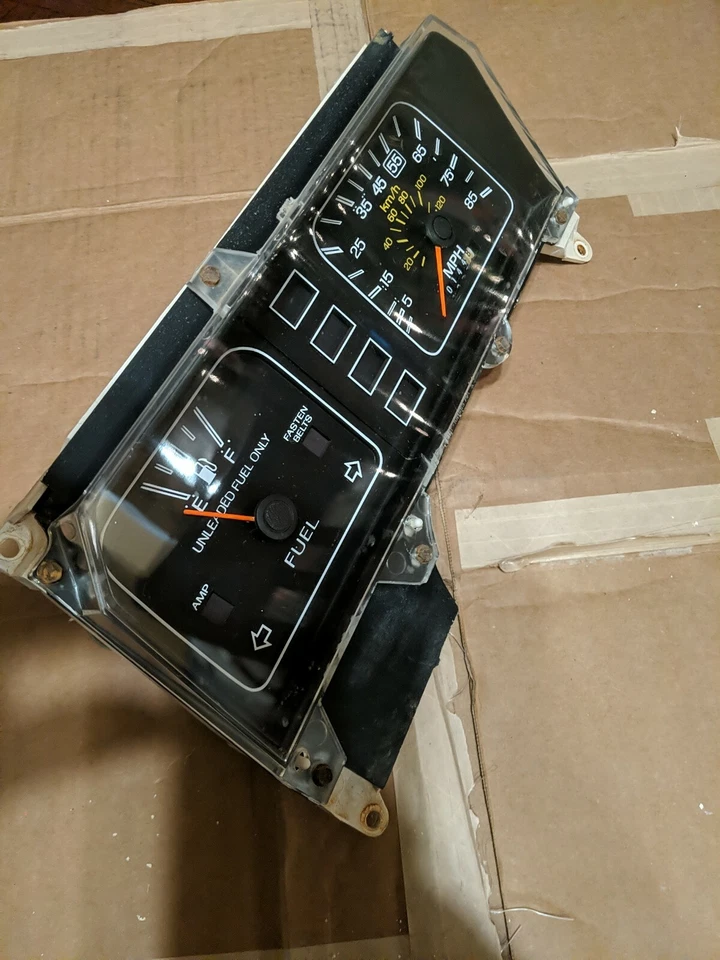  ORIGINAL 1981 1982 FORD ESCORT DASH CLUSTER OEM LYNX  - Image 2 of 3