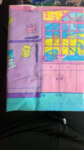 Barbie "Fold and Go" Kitchen Fabric Panel Springs Industries-Mattel 2001 - Picture 3 of 4