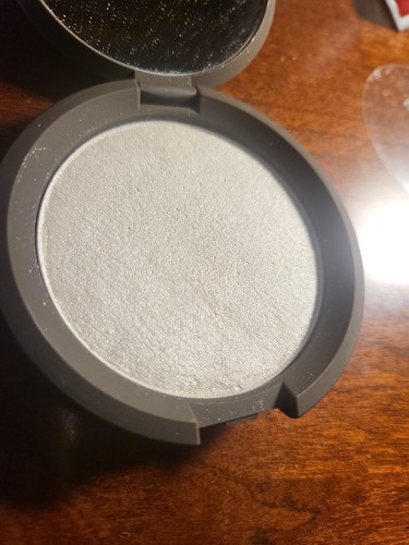 BECCA SHIMMERING SKIN PERFECTOR PRESSED  "PEARL" - Picture 8 of 15