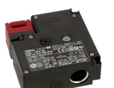 1PC NEW Omron D4NL-4DFA-BS D4NL4DFABS PLC Safety Switch Lock Door