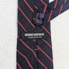 Brooks Brothers Navy Blue Red Regiment Stripe All Linen Tie 57"