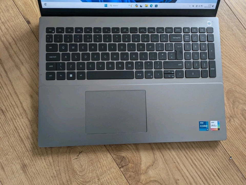 Dell Vostro 5620 Core i7 1260P 2.1Ghz 16GB RAM 512GB SSD 16" FHD 12th Gen 642 - Image 2 of 4