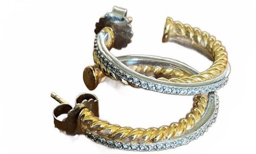 Cable Crossover Diamond Hoop Earrings - Picture 4 of 5