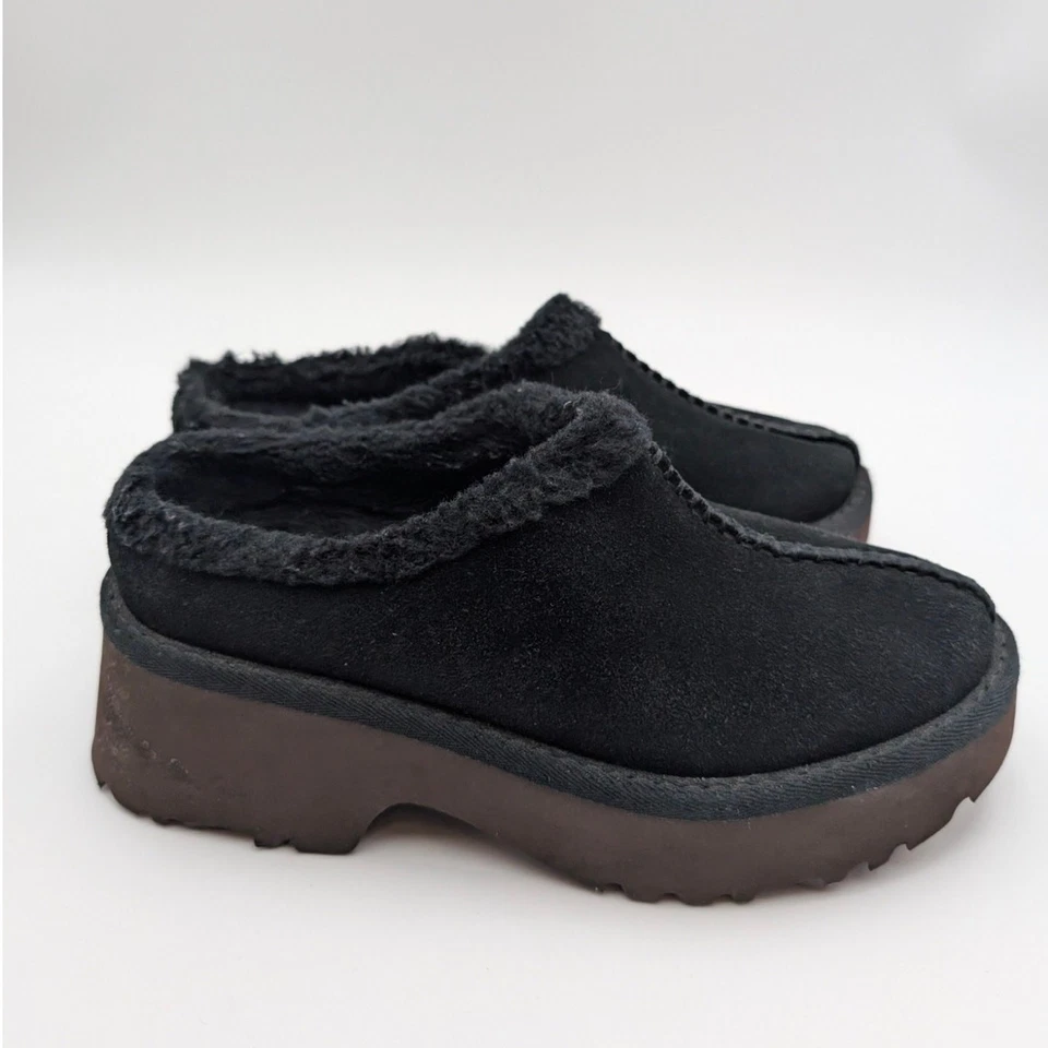 UGG New Heights Cozy Suede Clogs Slip On Slipper Women's Black Size US6 EU37 - Image 3 of 4