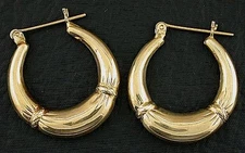 14Kt Yellow Gold Round Fancy Hoop  Earrings EBS14KEE9