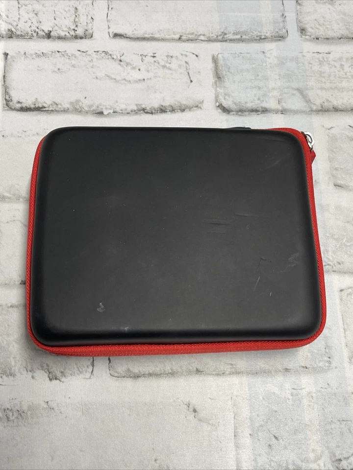 Nintendo 3DS Insignia Universal Protective Portfolio Case Red/Black Good Cond - Image 2 of 4