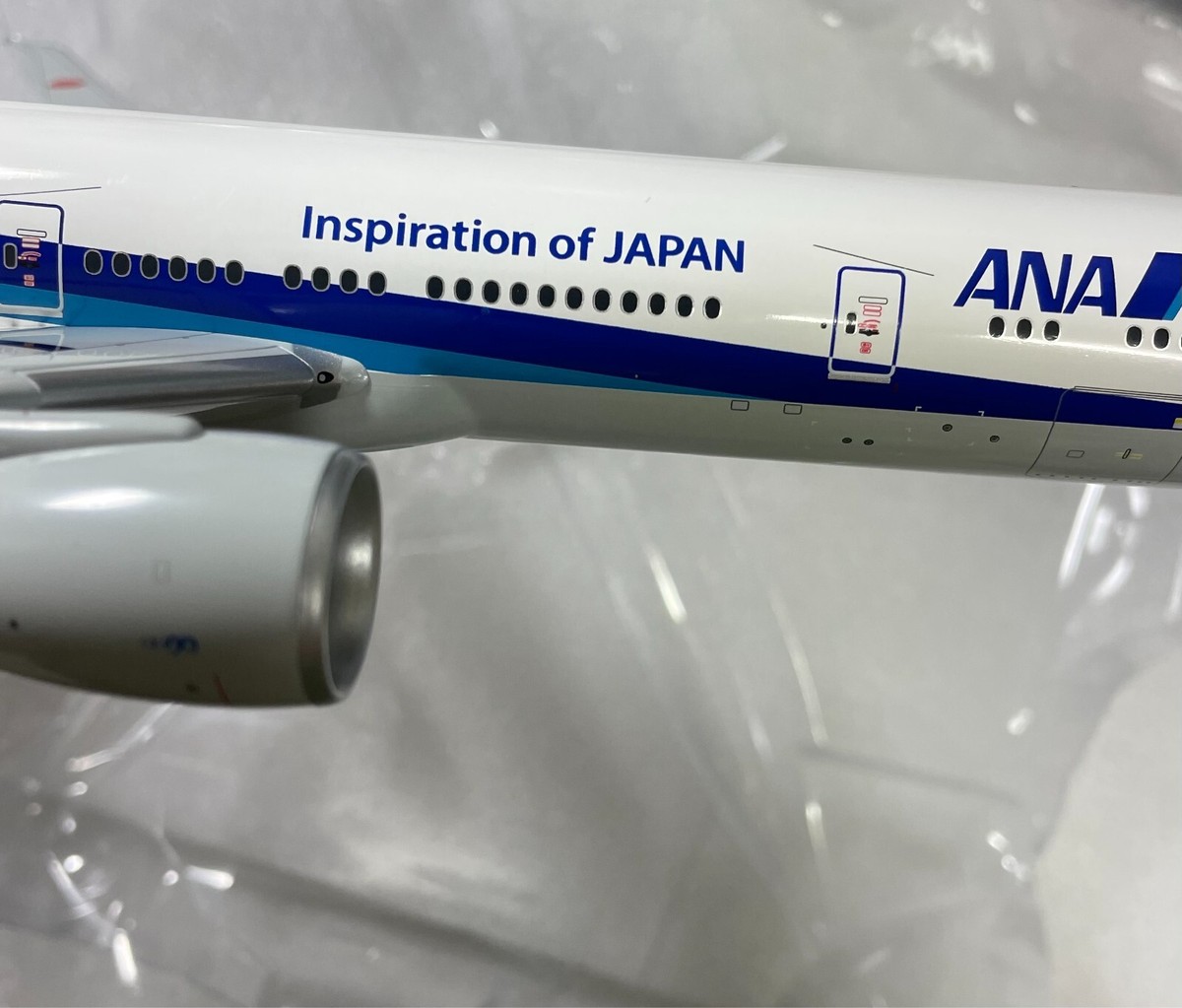 SALE! 1/200 HOGAN ANA Boeing 777-300ER JA788A model airplane
