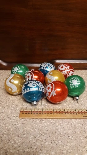 Vtg Lot Of 9 Estate Classic Retro Christmas Ornaments Assorted Colors 