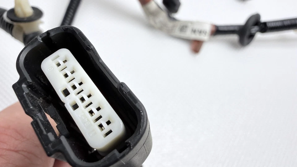 2019-2025 HONDA PASSPORT REAR BUMPER WIRE WIRING HARNESS CABLE 32108TGSAN00 OEM - Image 3 of 4