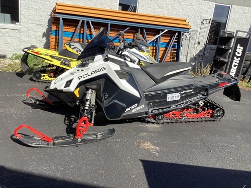 2021 Polaris® 650 Indy XC Launch Edition 137 WHITE/BLACK