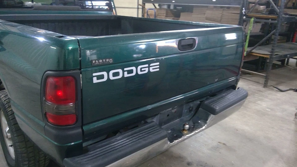 Dodge Ram 1994-2001 puerta trasera puerta trasera verde bosque-PG8 *abolladuras menores*limpio Foto 2 de 4