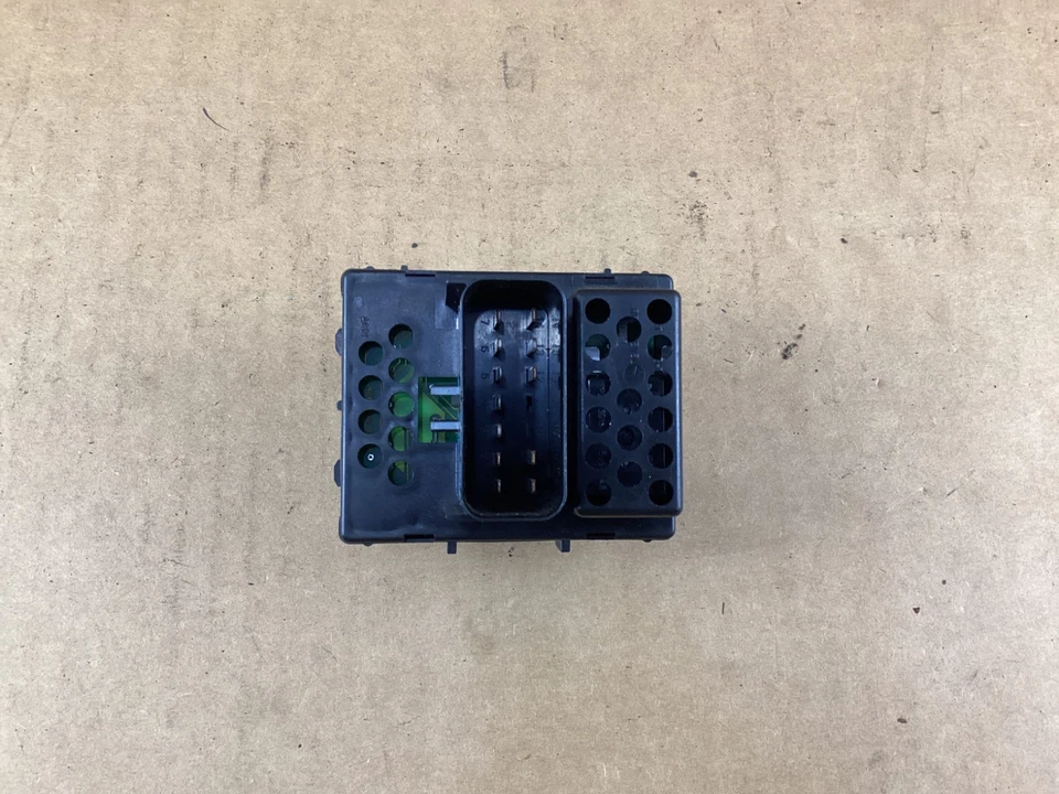 Interruptor principal de ventana eléctrica para puerta del conductor delantera izquierda Chrysler PT Cruiser 2006-2010 Foto 4 de 4