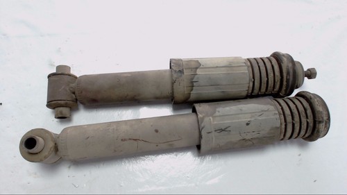 VW LT 31 21A141 2DX, 2DM, 281, 283, 291, 293 2x Stossdämpfer hinten 251413031J