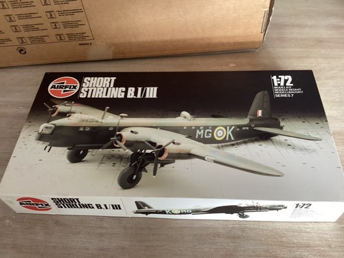 Airfix 1/72 Short Stirling B.I/III w/ truck pre-owned 1986/kit w/ combined post