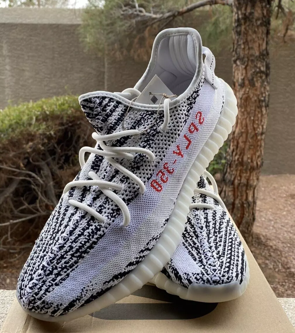 Adidas Yeezy Boost 350 V2 Zebra Sneaker