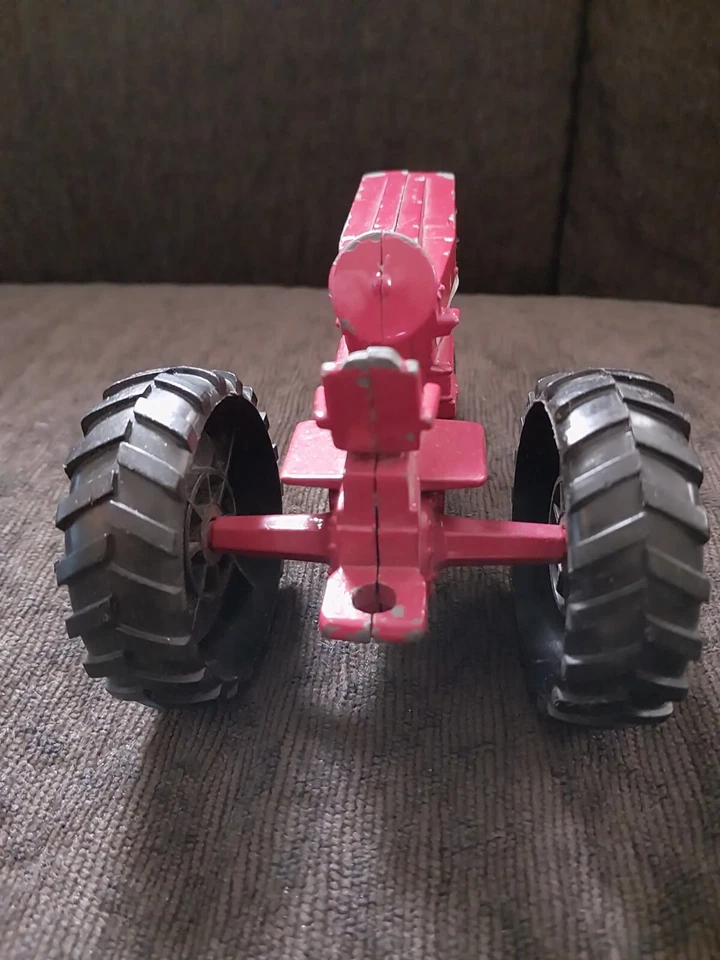 Cosechadora internacional Farmall 966 de colección Ertl Toys ruedas blancas Foto 4 de 4